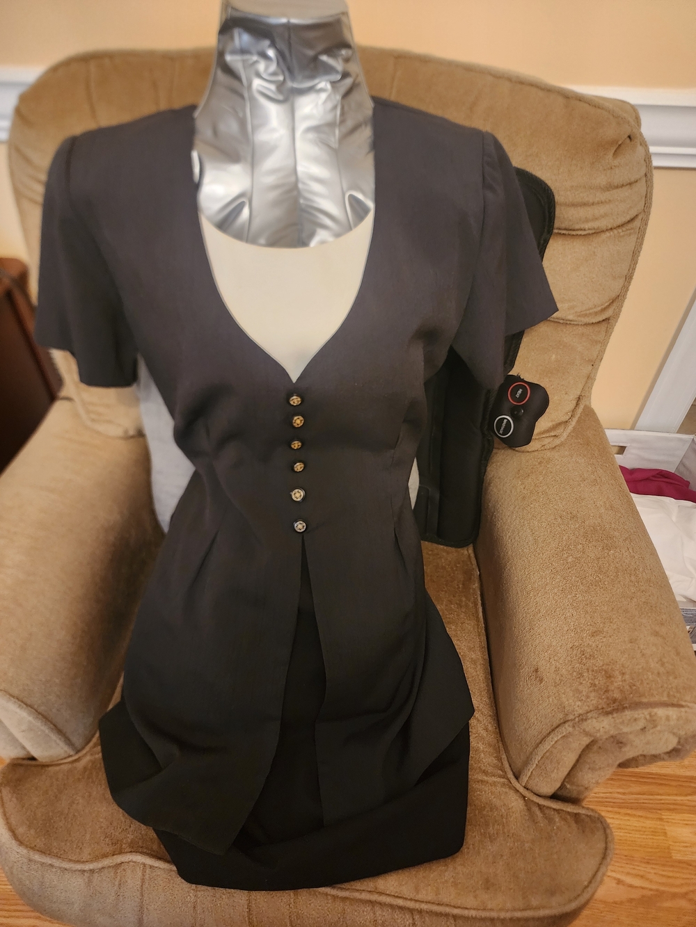 Women's Black Short-Sleeve Tailored Blazer with Gold Buttons